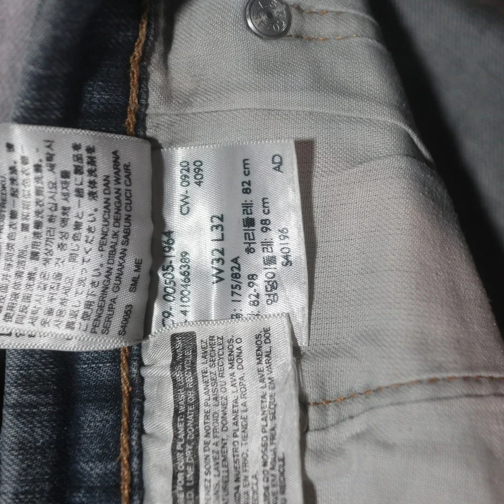 32x26 Levi's 505 Regular Fit Straight Leg Jeans Dark Wash